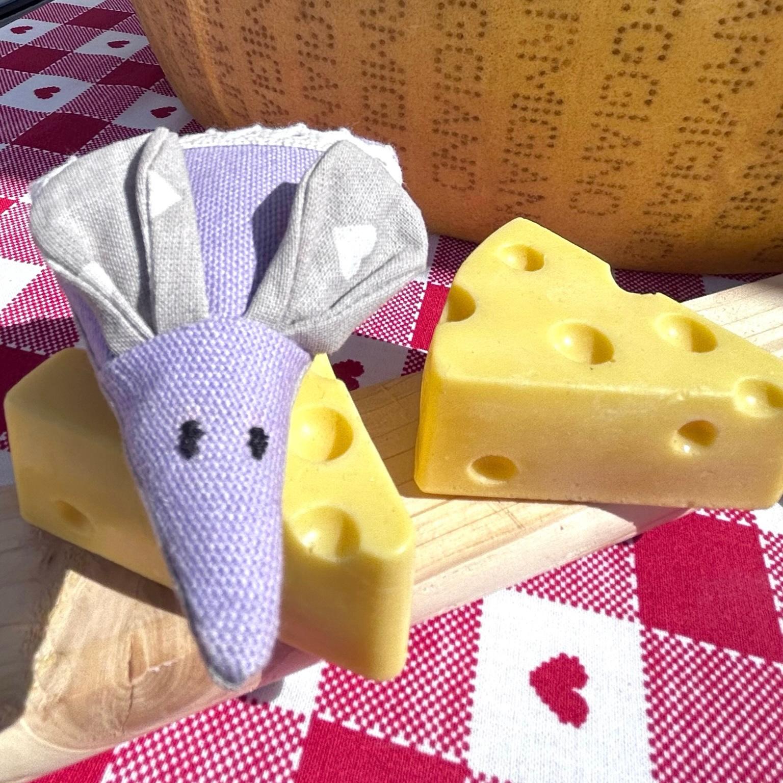 Sapone-artigianale-latte-di-capra-formaggio-mandorlemiele-topolino