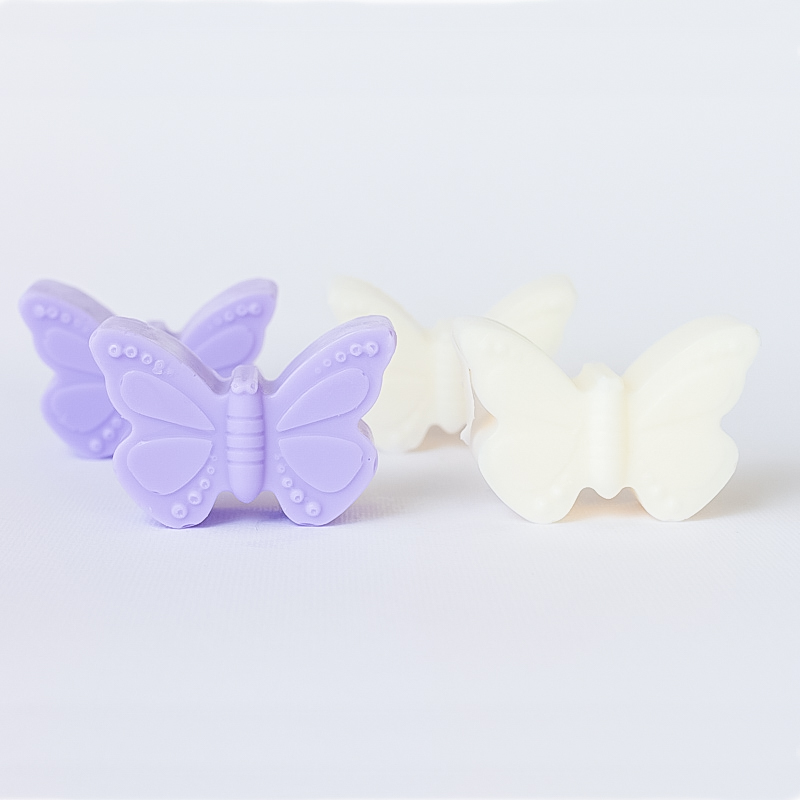 Sapone-artigianale-latte-di-capra-coppia-farfalle-violetta-mughetto