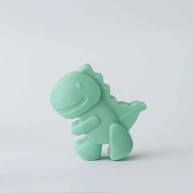 Sapone-artigianale-latte-di-capra-dinosauro-cartoon-bosco-di-cedri
