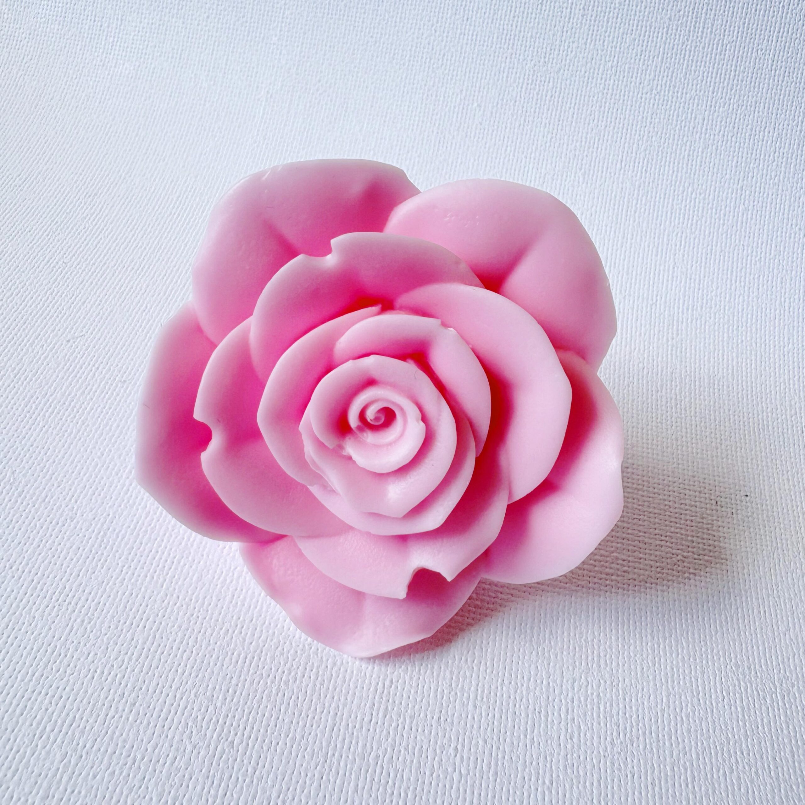 Sapone-artigianale-latte-di-capra-rosellina-rosa-e-champagne