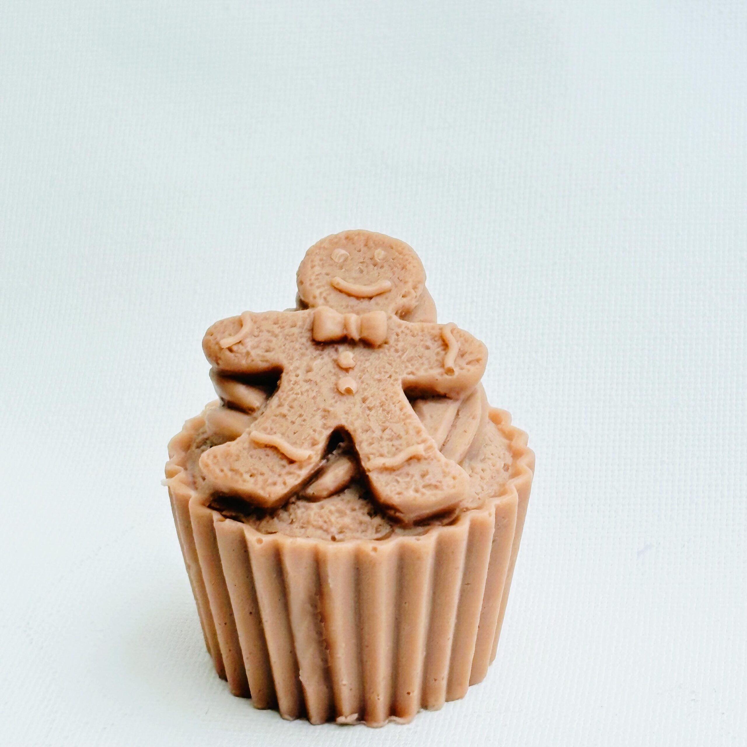 Sapone-artigianale-latte-di-capra-cupcake-in-box-omino-pan-di-zenzero-cacao