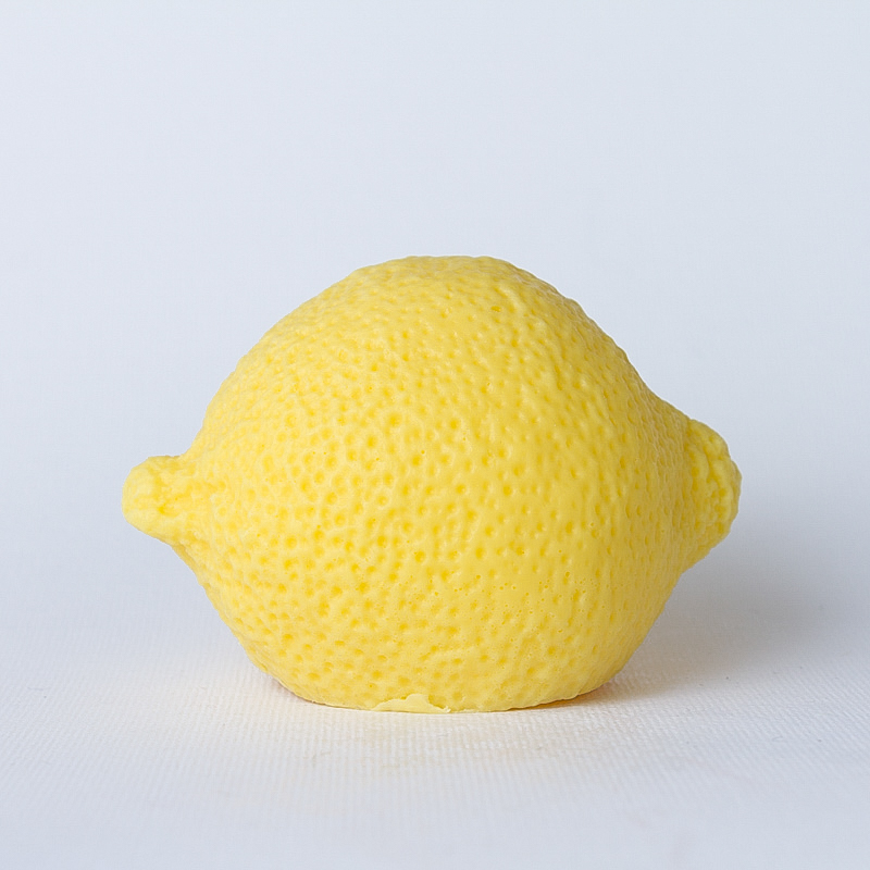 Sapone-artigianale-latte-di-capra-limone-di-Menton-mandorlemiele